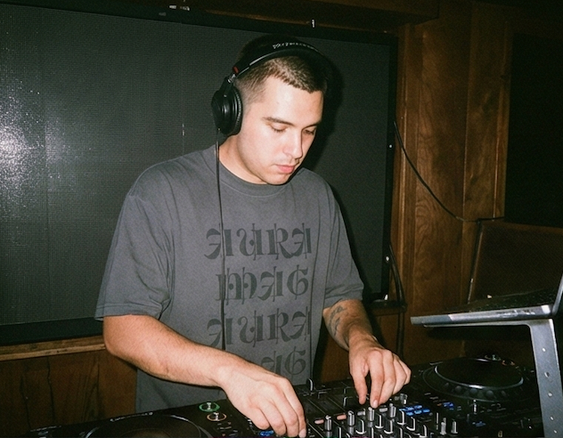 AURA MAGX  T-SHIRT — view 3 of 7